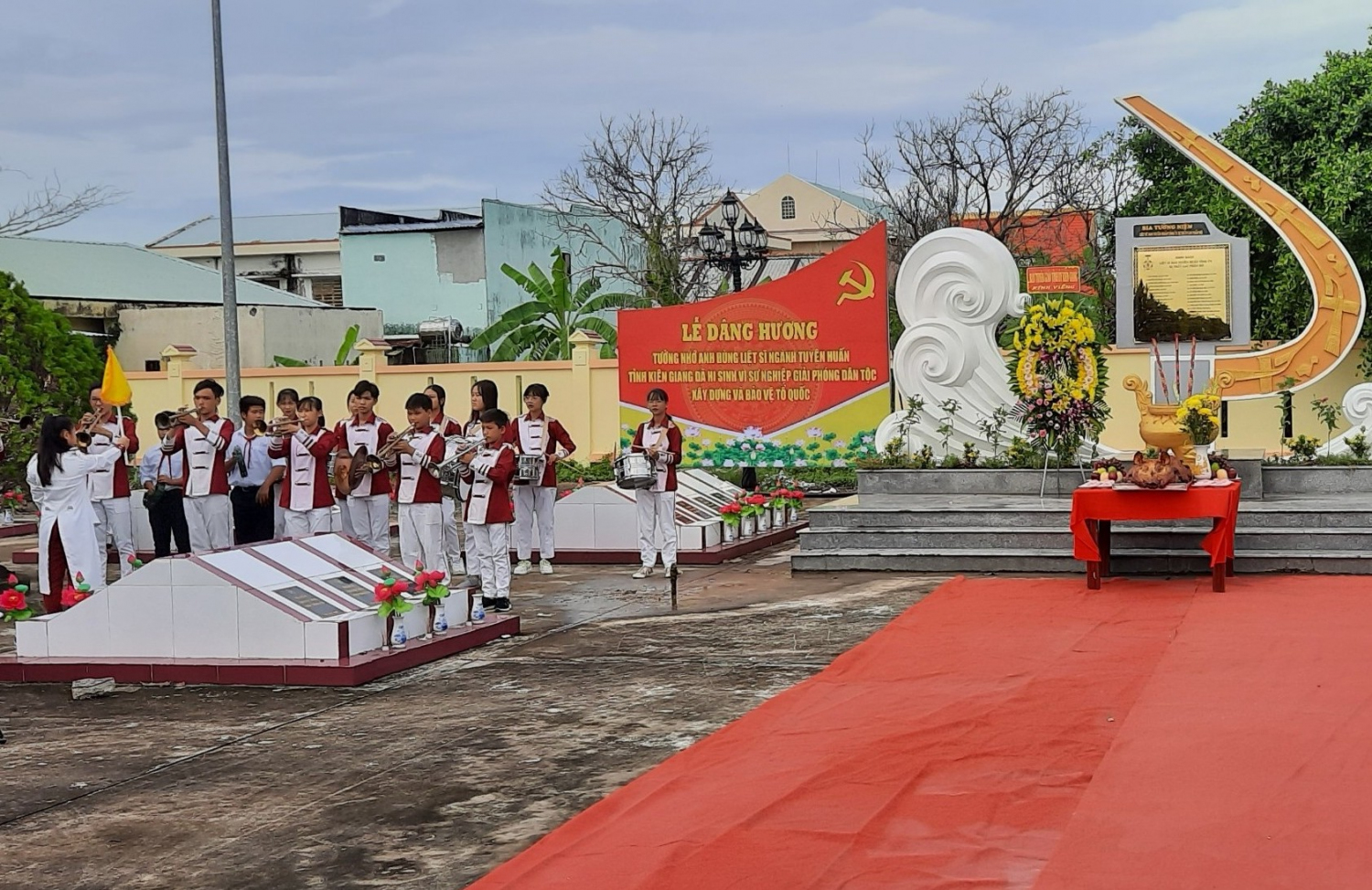 Nghĩa trang liệt sỹ huyện Vĩnh Thuận, nơi Mỹ - ngụy từng xây dựng “Đặc khu An Phước”