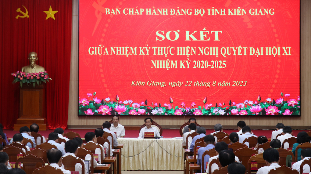 Hội nghị sơ kết giữa nhiệm kỳ thực hiện Nghị quyết Đại hội XI Đảng bộ tỉnh. Ảnh: Huy Hải