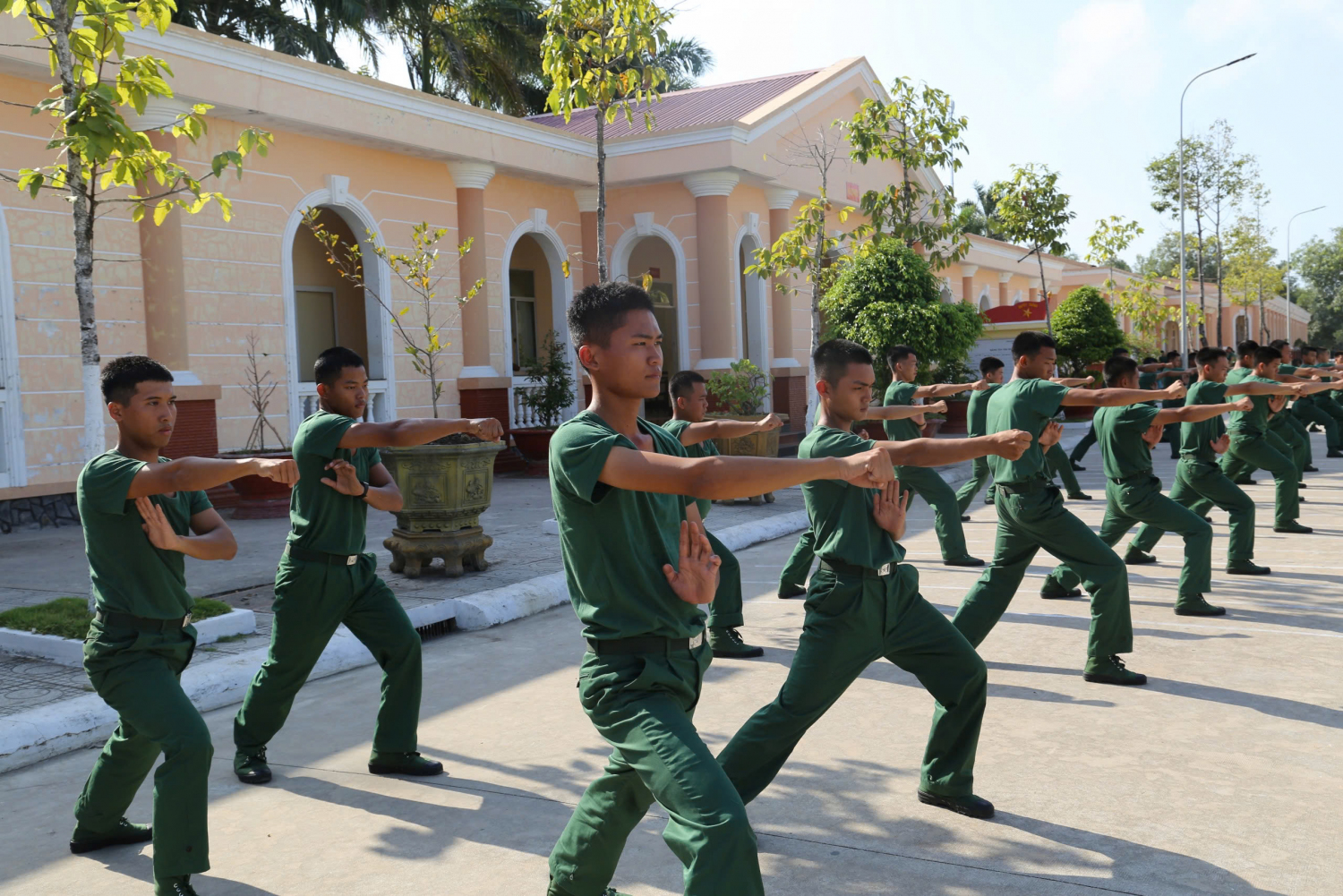 Tiểu đoàn 207, Trung đoàn 893 (Bộ Chỉ huy Quân sự tỉnh) tổ chức huấn luyện chiến sĩ mới năm 2024.